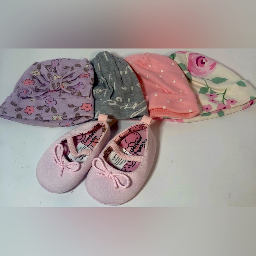 Gerber Baby Hat Bundle 4 Pack With Bonus Bootie Shoes 0-3m